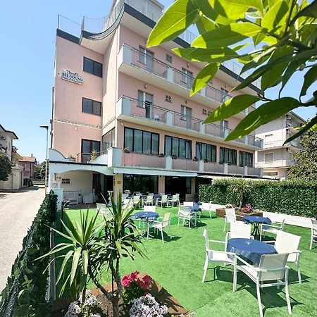 רימיני Hotel Bel Sogno מראה חיצוני תמונה