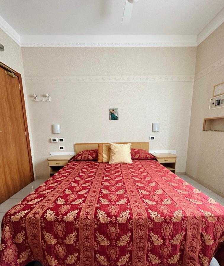 רימיני Hotel Bel Sogno מראה חיצוני תמונה