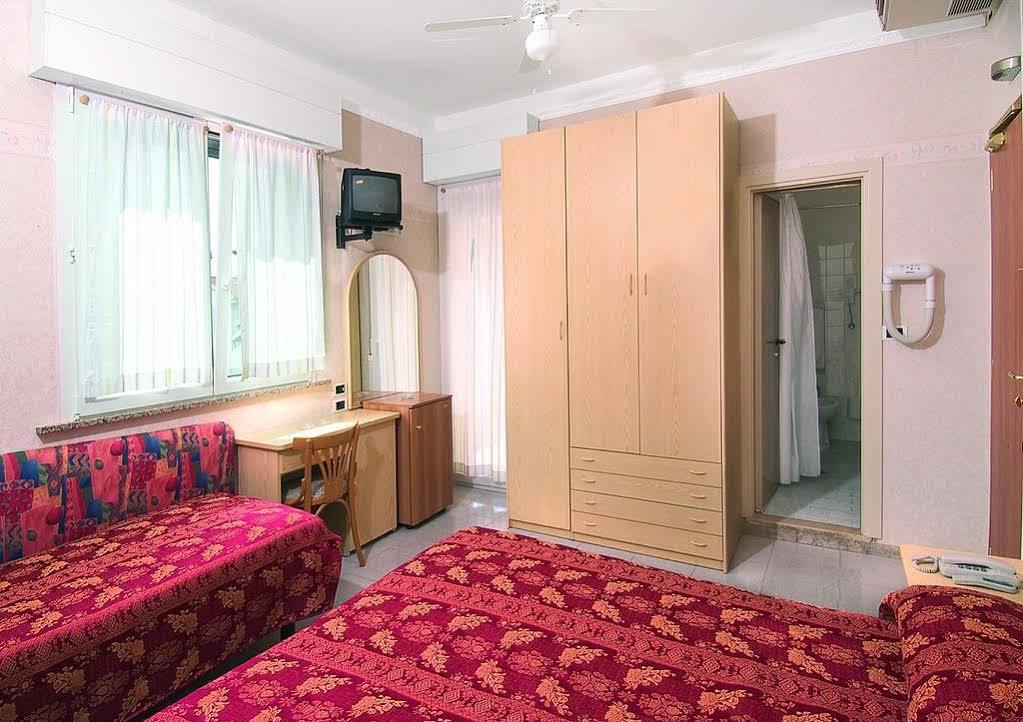 רימיני Hotel Bel Sogno מראה חיצוני תמונה