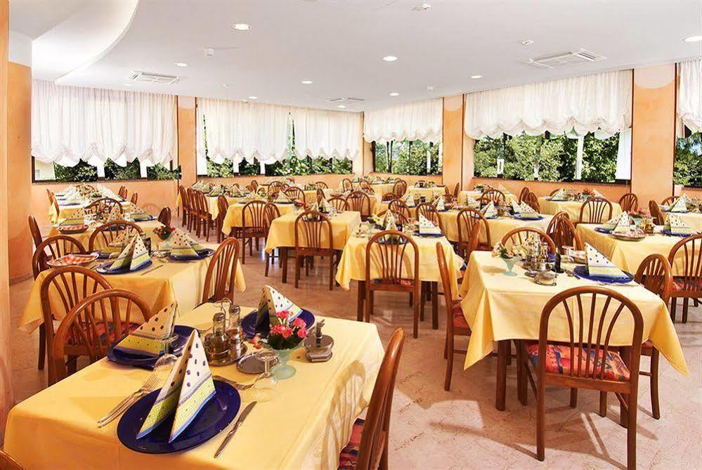 רימיני Hotel Bel Sogno מראה חיצוני תמונה